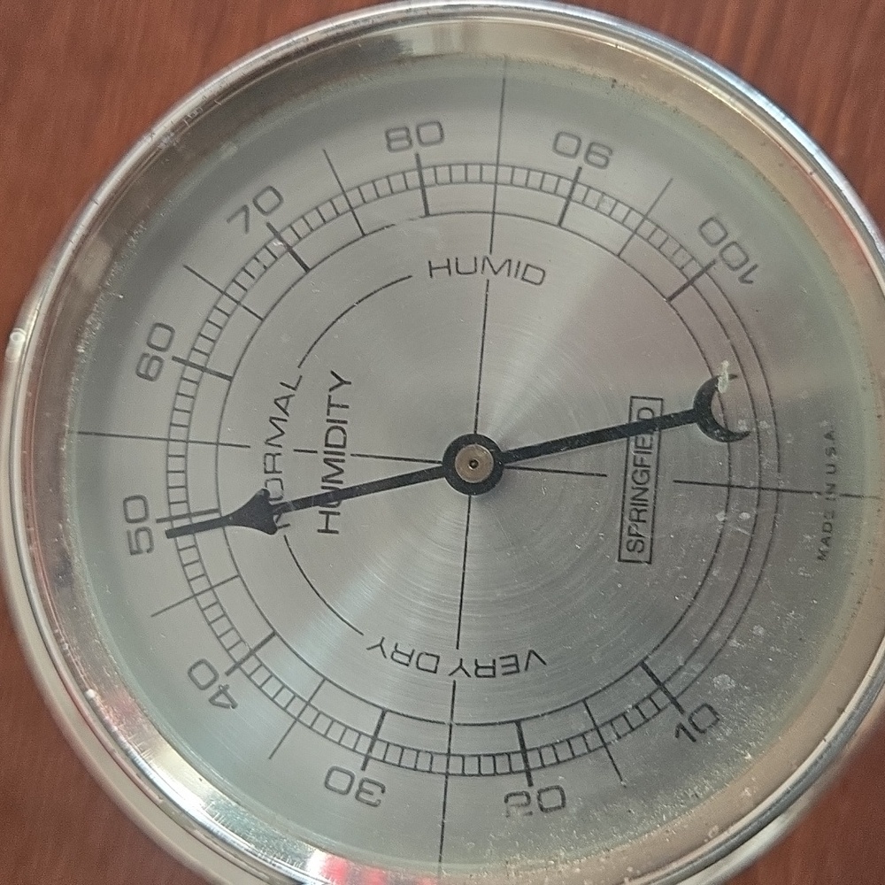 Vintage Springfield Instrument Co. Thermometer/Barometer/Humidity Guage - Picture 7 of 7